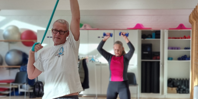 Seniorsport Nordsjælland  - Padel og Pilates og AquaFitness og Dans og Bordtennis og Cirkeltræning og Fitness og Pickleball og Styrketræning og Gymnastik og Qi Gong og Zumba og Multisport og Yoga og Motionsgymnastik i Hørsholm