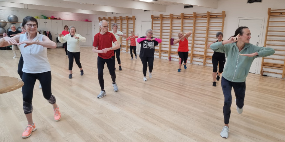 Seniorsport Nordsjælland  - Padel og Pilates og AquaFitness og Dans og Bordtennis og Cirkeltræning og Fitness og Pickleball og Styrketræning og Gymnastik og Qi Gong og Zumba og Multisport og Yoga og Motionsgymnastik i Hørsholm