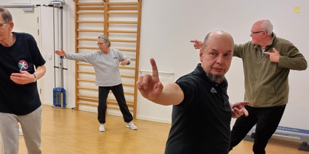 Seniorsport Nordsjælland  - Padel og Pilates og AquaFitness og Dans og Bordtennis og Cirkeltræning og Fitness og Pickleball og Styrketræning og Gymnastik og Qi Gong og Zumba og Multisport og Yoga og Motionsgymnastik i Hørsholm