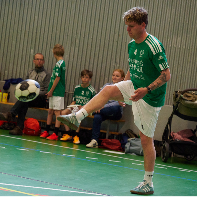 Fodtennis træning for alle (18+ år) tryout image