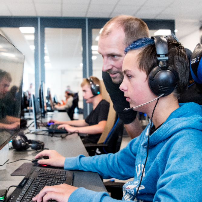 eParents (1. lørdag i hver måned) tryout image