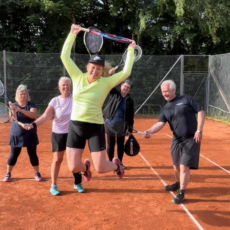 Tennis for voksne (motionister) tryout image