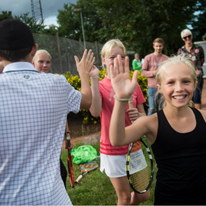 Tennis for juniorer (7-15 år) tryout image