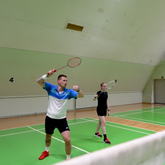 Badminton Seniortræning (18+ år) tryout image