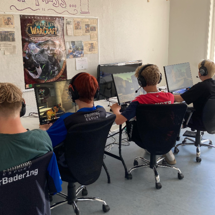 Social gaming tryout image