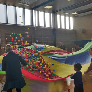Mor far barn gymnastik 2-4 år