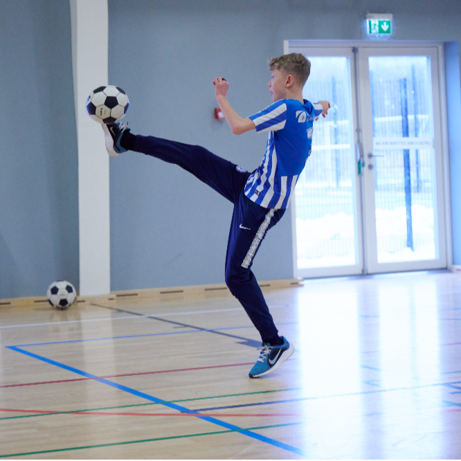 Fodtennistræning for juniorhold (10-15 år) tryout image
