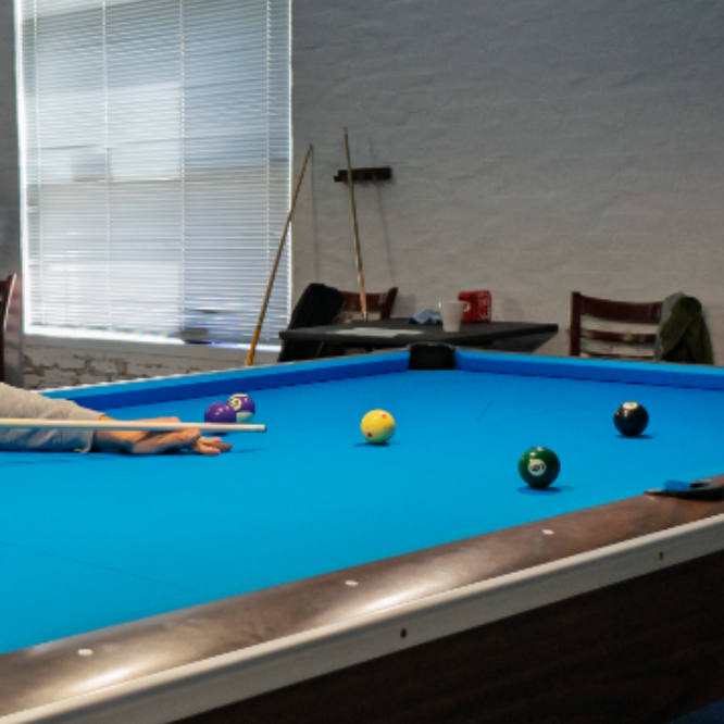 Poolinstruktion og hygge tryout image