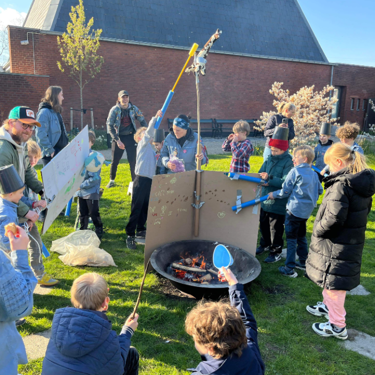 FDF - Friluftsliv, leg og gode relationer - PILTE