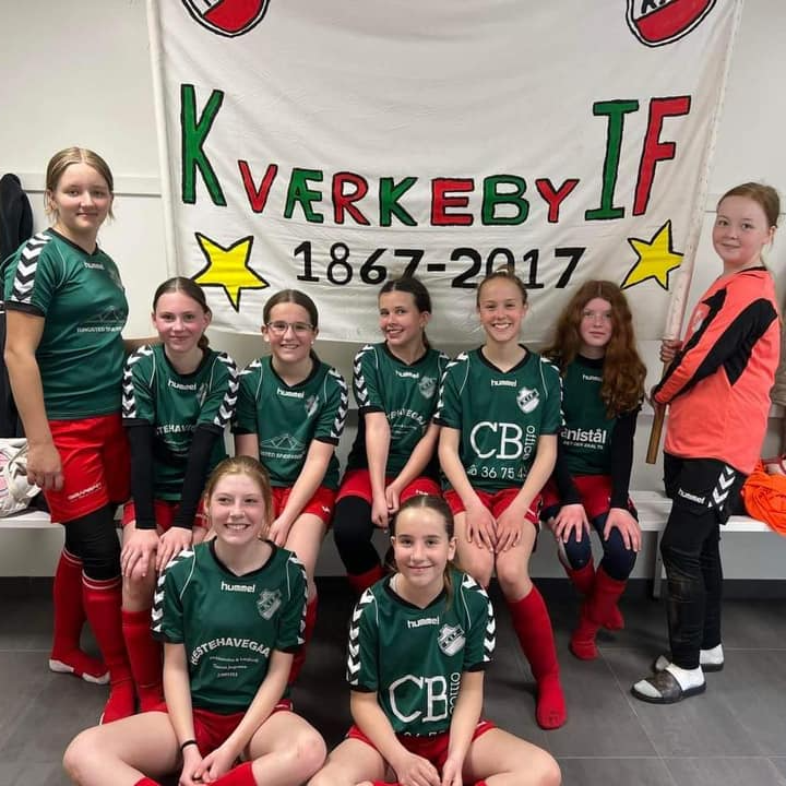 Pige hold for årgang 2011-2010 evt 2009 