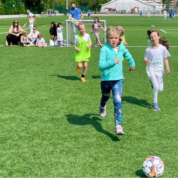 Pigefodbold U4 / Årgang 2021