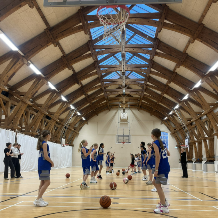 Basketball for piger årgang 2015/16 i DGI Byen