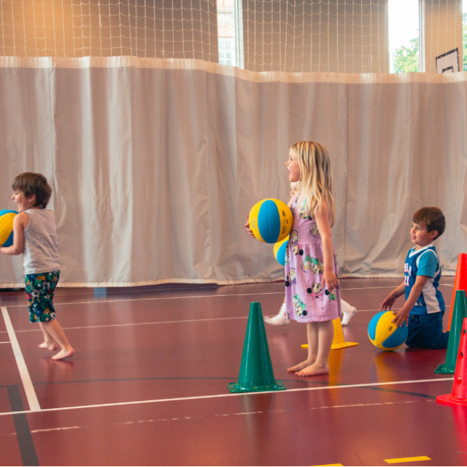 Basketball i Valby for drenge og piger U7 mix