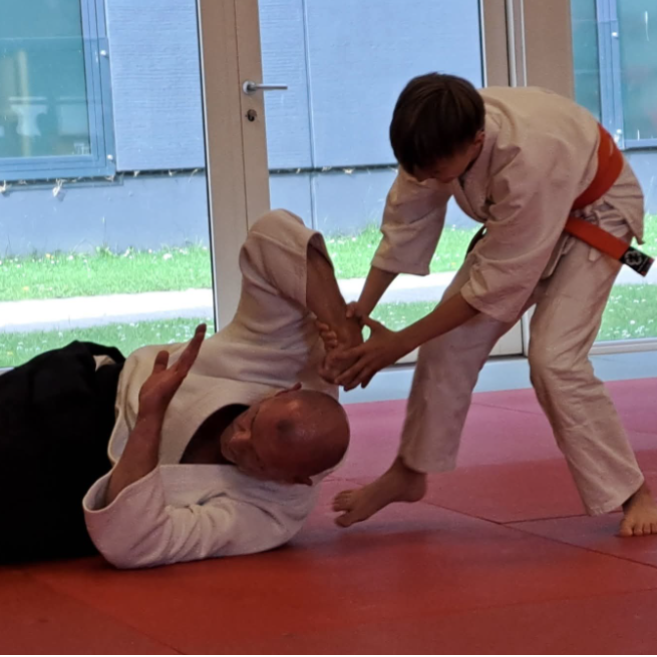Aiki Junior 11-14 år tryout image