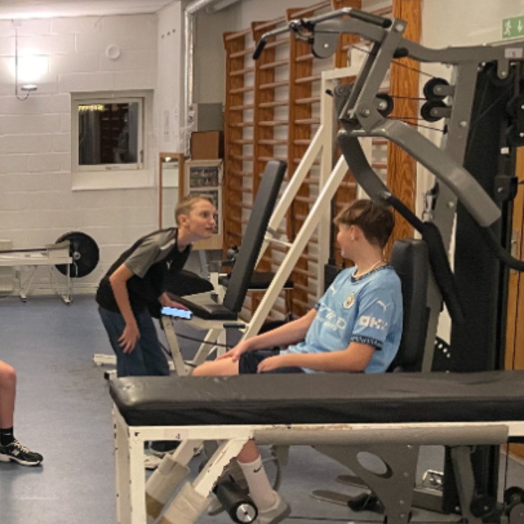 PWRGRLS & Young Guns (12-16 år) tryout image