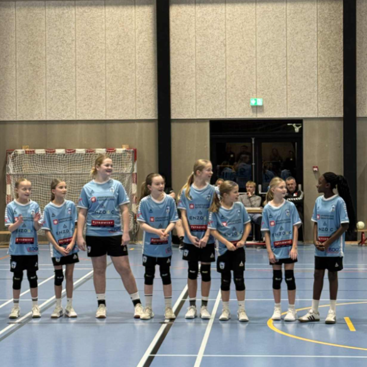 U11 piger træning. Hver mandag og torsdag. tryout image