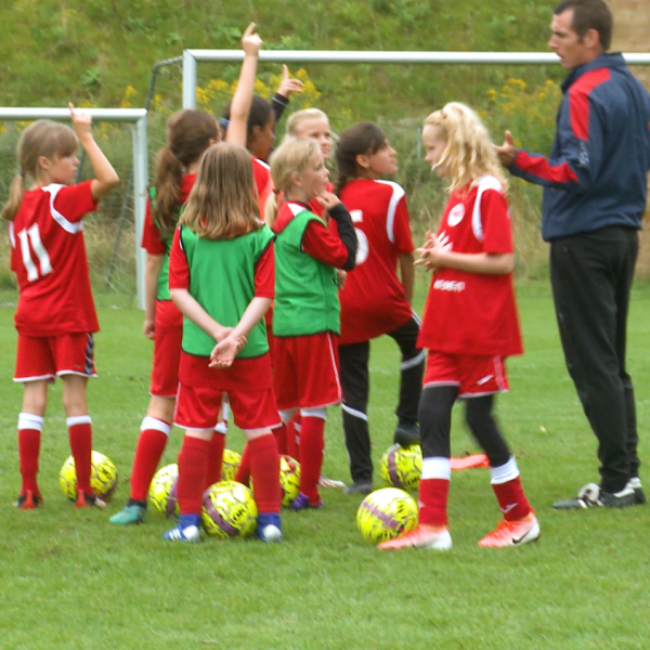 Fodboldtræning for piger 5-6 år (U5/U6) tryout image