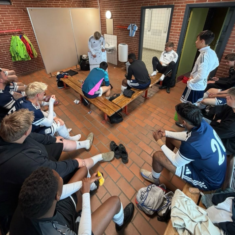 Udendørs fodboldtræning i ARK FFH tryout image