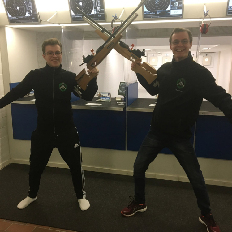 Riffelskydning indenfor tryout image