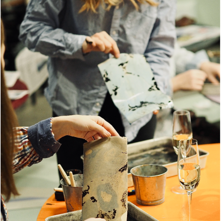 Drop in: Kunstaktivitet med en billedkunstner tryout image